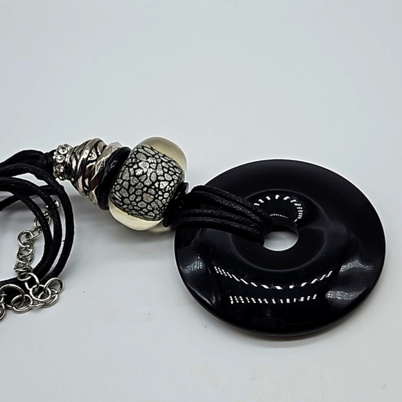 Mixed material necklace on cord with lucite pendant - Picture 9 of 9